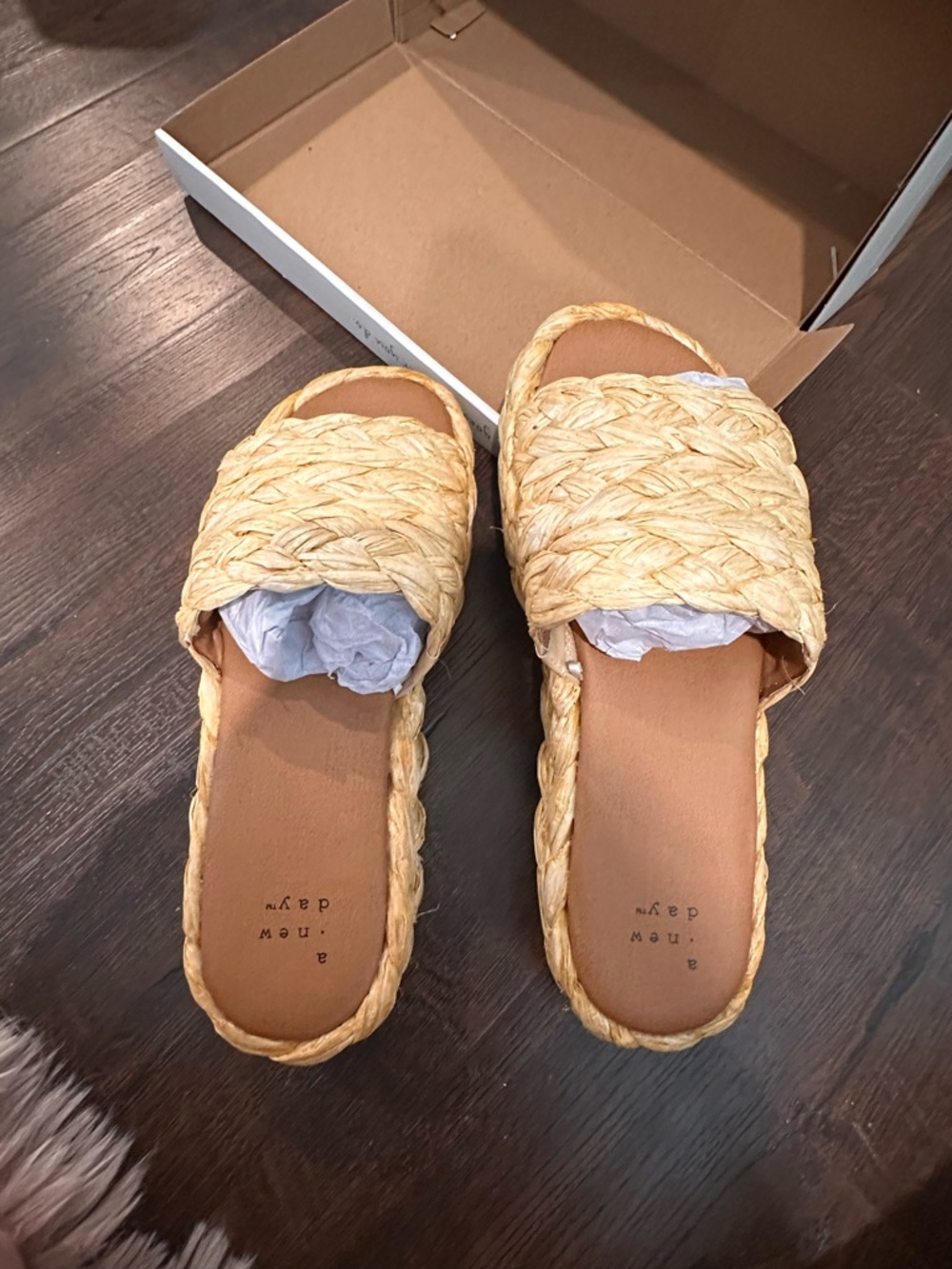 Woven Slide Sandals in Natural Straw